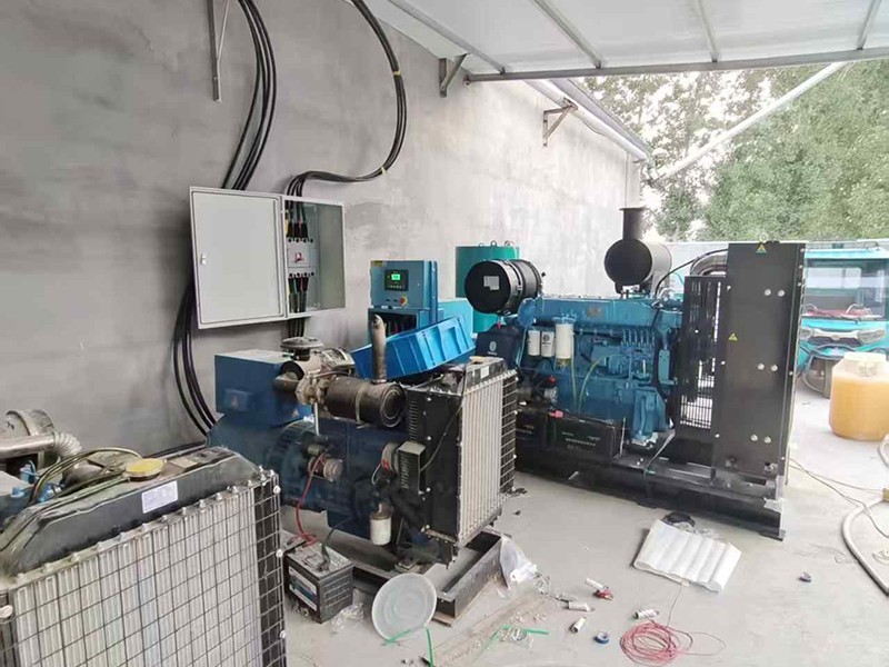 200KW潍柴原装发电机组
