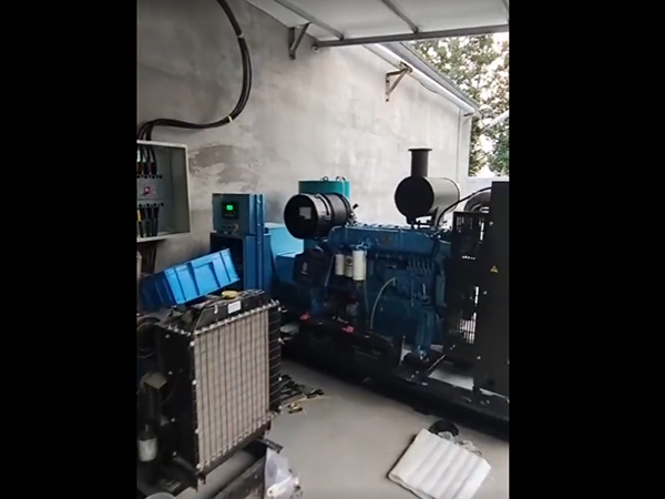 200KW潍柴原装发电机组